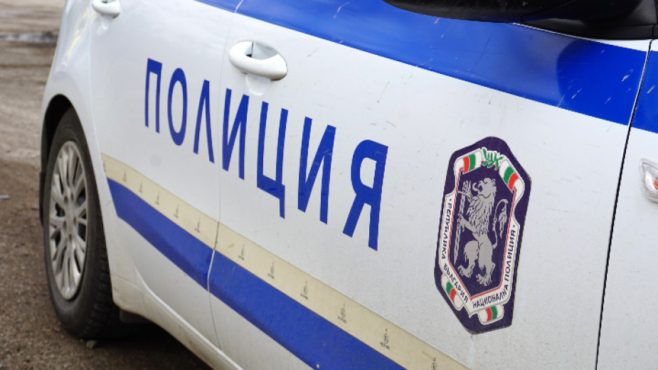 Задържани двама мъже след инциденти в Камено и Драчево