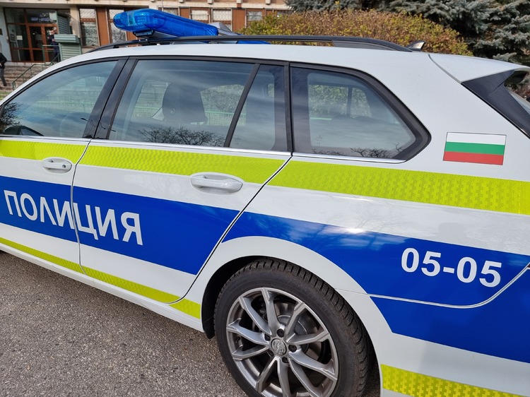 Двама задържани за взломна кражба, а друг – за наркотици при полицейски акции в Бургас