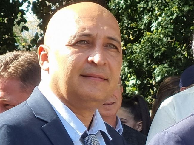 Кметът на Кърджали Ерол Мюмюн забрани тротинетките
