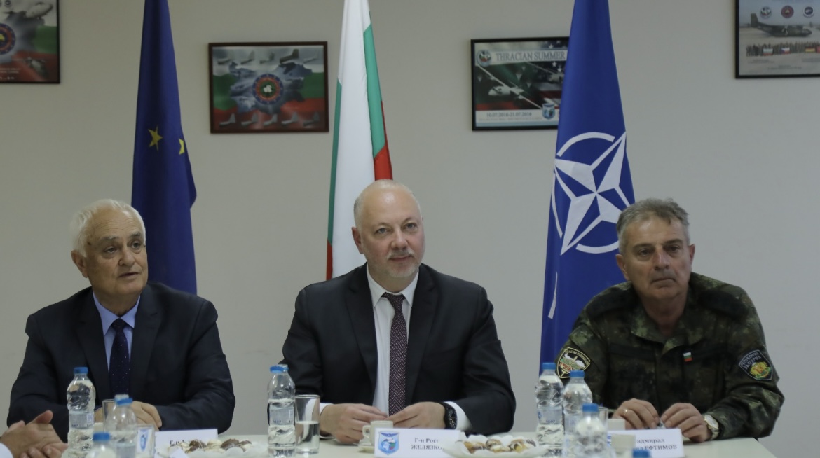 Военновъздушна готовност и силна координация: Българската армия удвоява капацитета си за борба с пожари