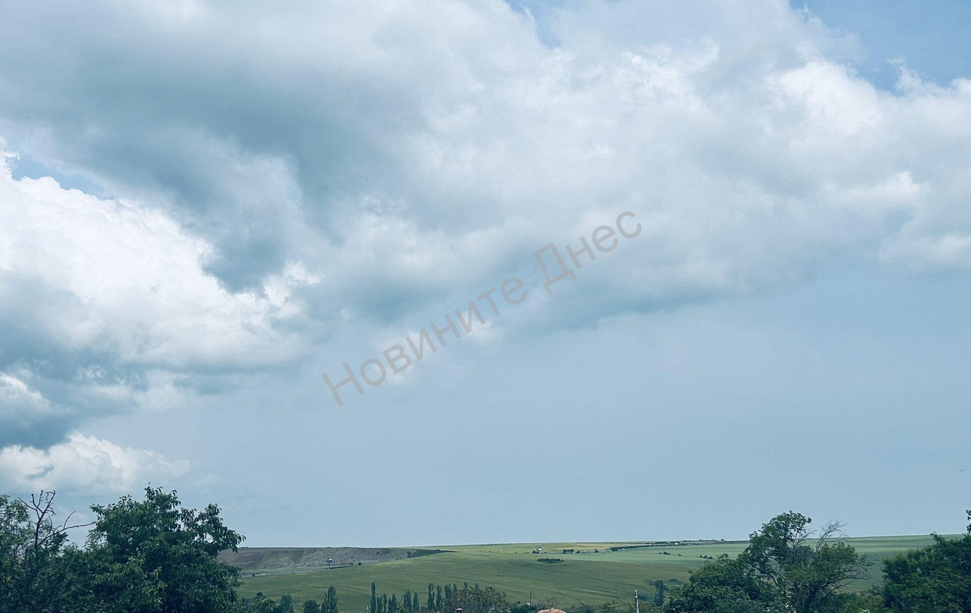 Слънце на морето и гръмотевици на отделни места в страната