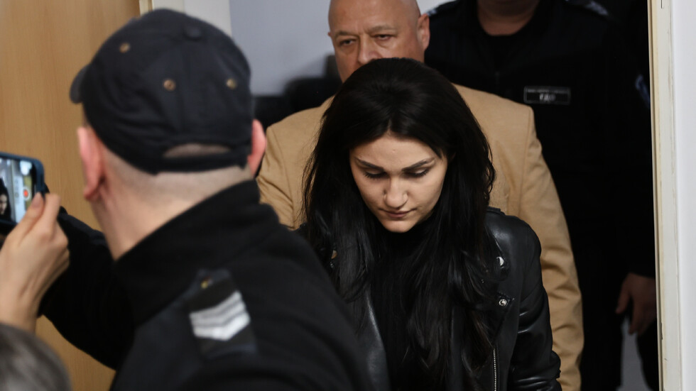 Делото „Дебора“ в Пловдив продължава на закрити врати, защитата пак поиска отвод на съдебен заседател
