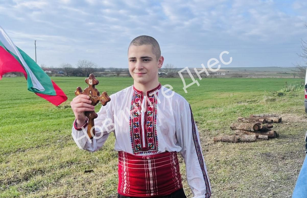 Никола Димитров извади Богоявленския/кадри/