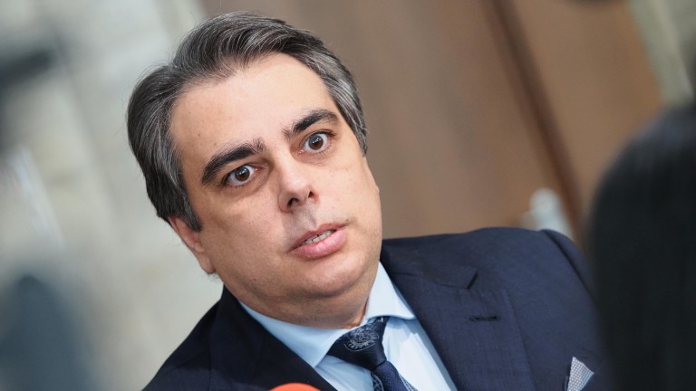 Асен Василев: ПП-ДБ няма да управлява с ГЕРБ и Румен Радев