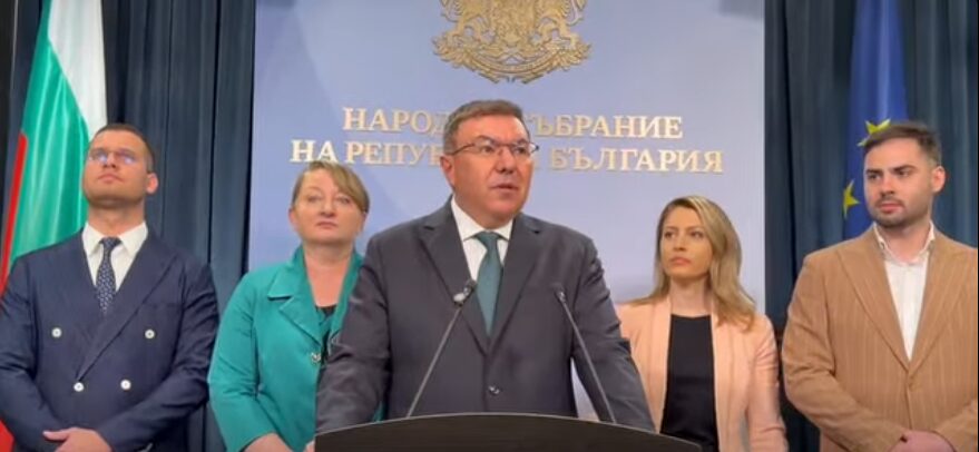 „Интернет не е детска площадка“: ГЕРБ спира социалните мрежи за деца до 16 години (ВИДЕО)