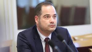 Скандалът с полетите на Пеевски става чутовен: Демерджиев използвал международната PNR система за терористи