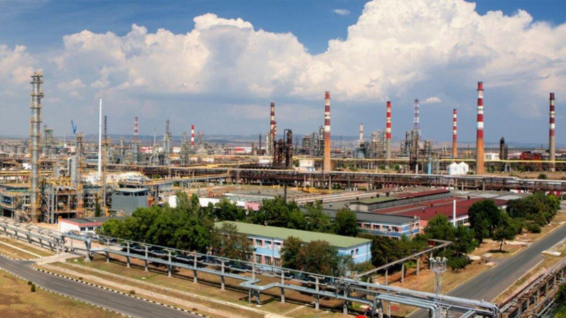 Нов опит за държавен контрол над „Лукойл“ след решението на Конституционния съд