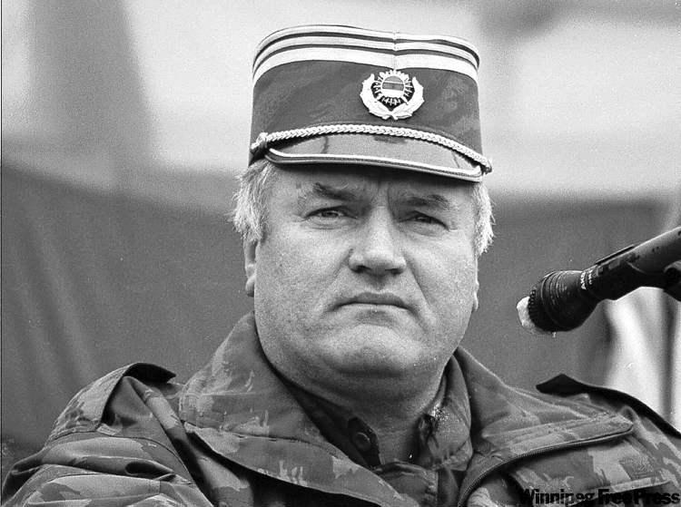 КРАЯТ НА „КАСАПИНА ОТ БОСНА“: Ратко Младич почина в Хага, но остави след себе си кървавата история на Балканите (СНИМКИ)