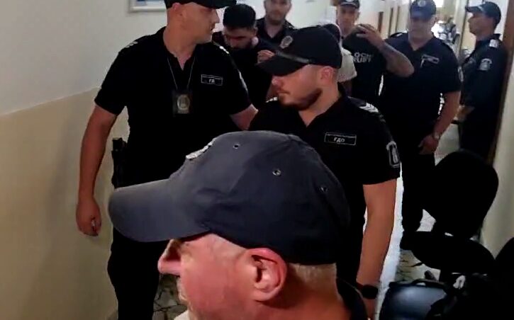 Оставиха в ареста тримата задържани от бруталния грабеж в Крушевец (ВИДЕО)