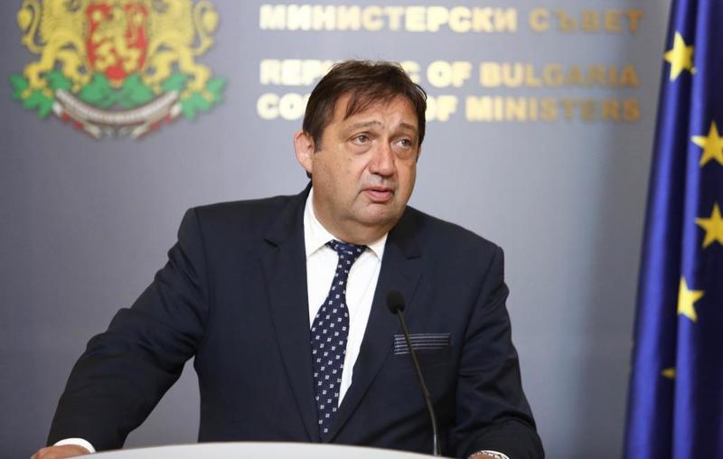 С 13 дни закъснение: Шишков отговори за спорния проект на ВиК-Бургас в кв. „Крайморие“