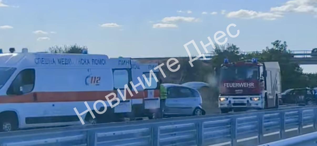 Извънредно! Катастрофа с пострадали на АМ „Тракия“ посока Бургас, вдигнаха медицинския хеликоптер (СНИМКИ и ВИДЕО)